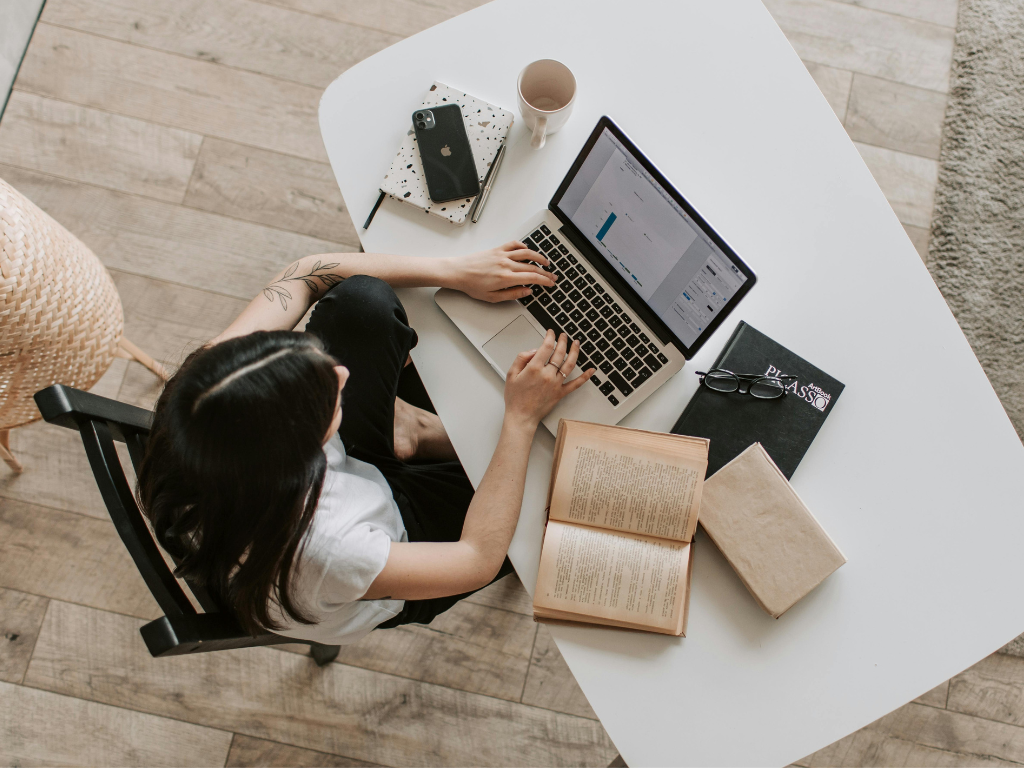 Explore Top Online Learning Tools For Students To Enhance Your Studies